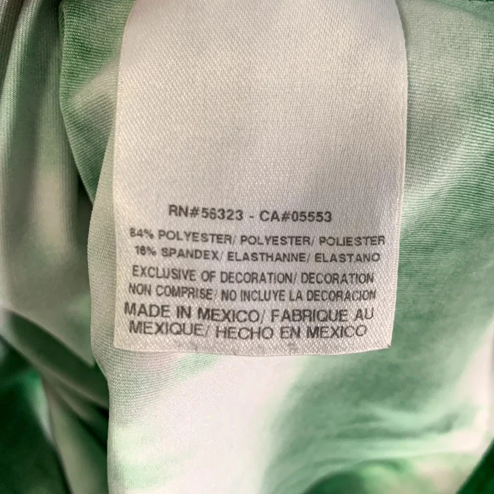 Nike Pro Shirt Womens Large L Green White Fitted V Neck Short Sleeve Dri Fit Tee